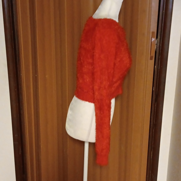 VERTY RED FUZZY CROPPED BUTTON UP SWEATER - Picture 5 of 5